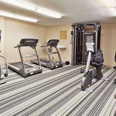 Sonesta Simply Suites Cleveland North Olmsted Airport Esterno foto