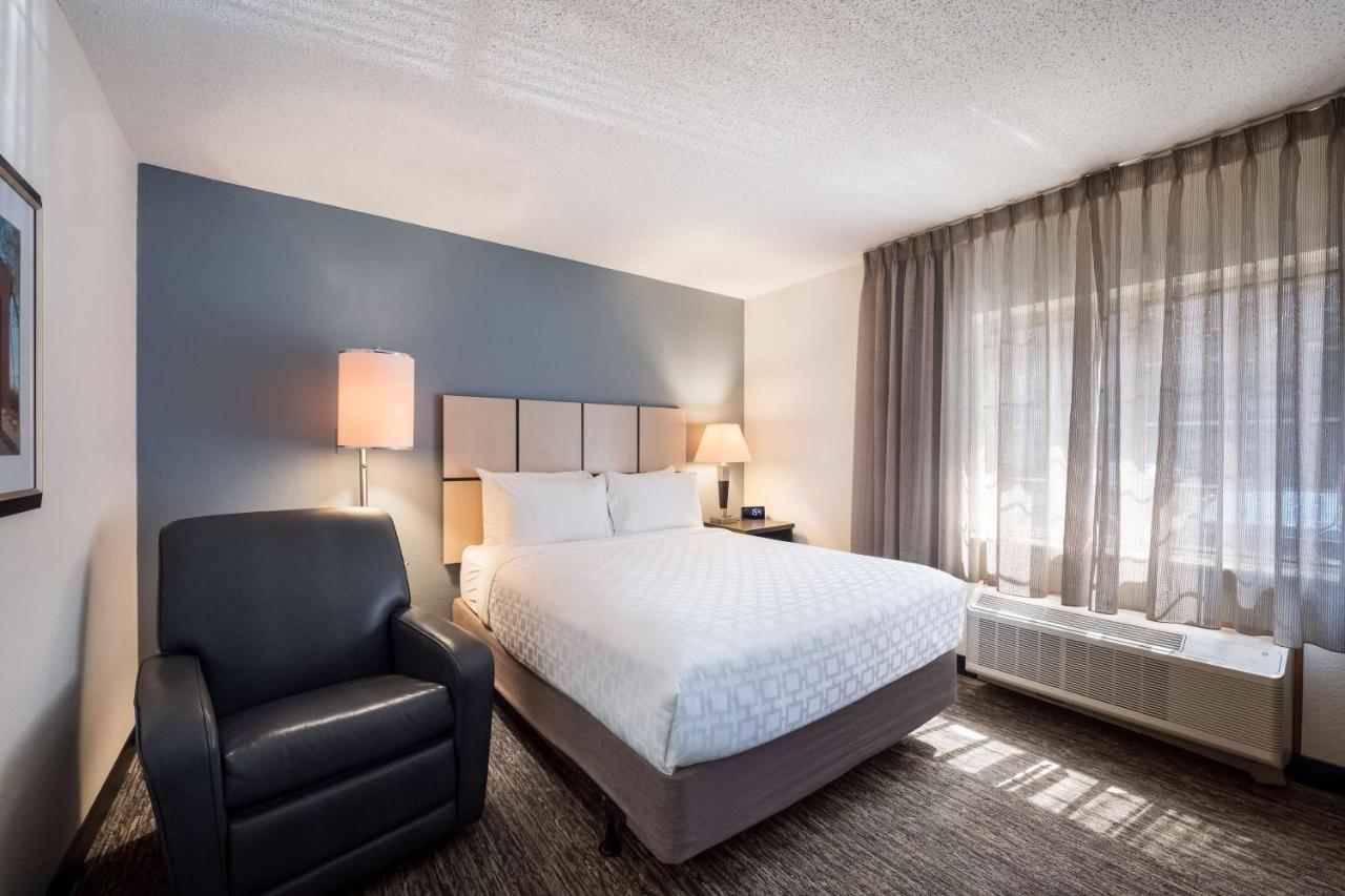 Sonesta Simply Suites Cleveland North Olmsted Airport Esterno foto