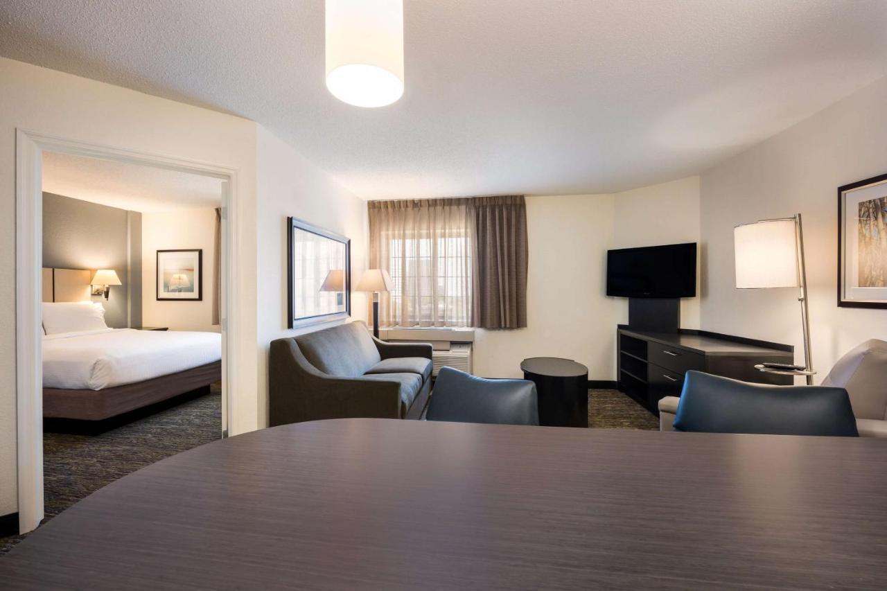 Sonesta Simply Suites Cleveland North Olmsted Airport Esterno foto