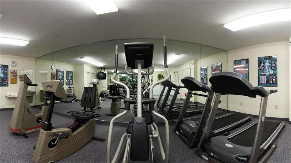 Sonesta Simply Suites Cleveland North Olmsted Airport Esterno foto