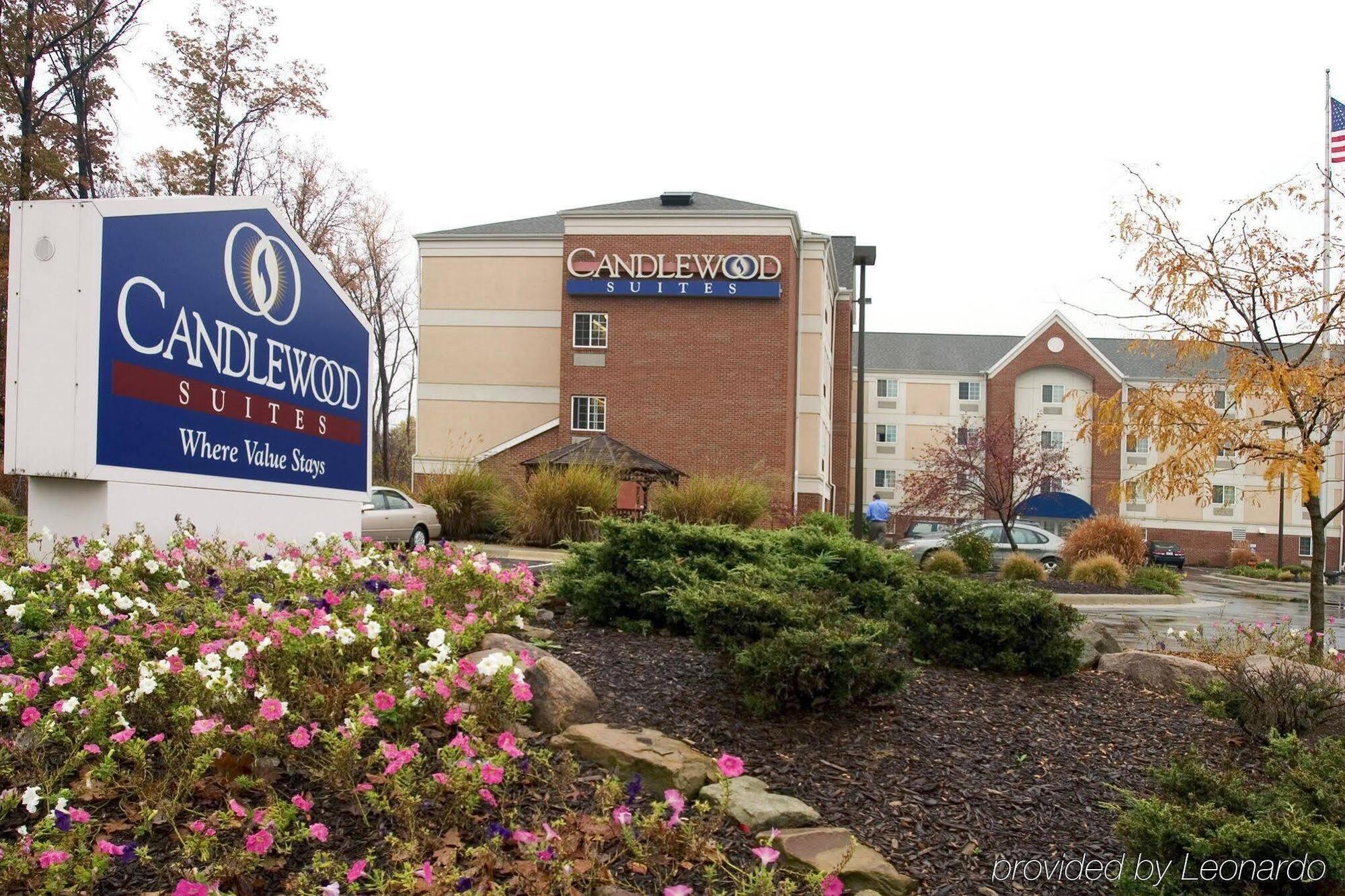 Sonesta Simply Suites Cleveland North Olmsted Airport Esterno foto